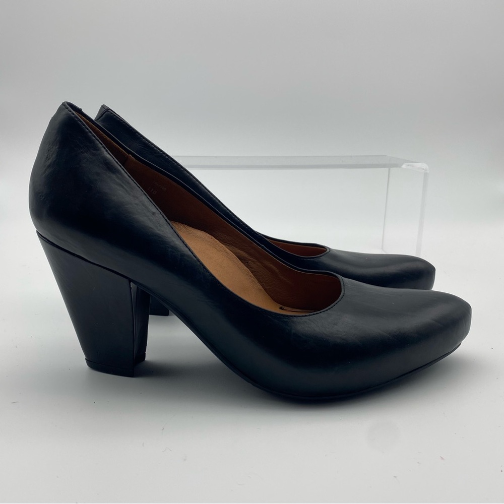 Earthies Talera Women Size 11 Heels Black Leather Pumps Block Pointed Toe